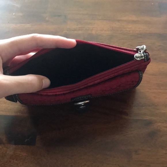 Coach Wristlet - Picture 5 of 8